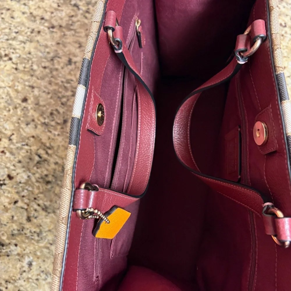 COACH TRAVEL BAG - Picture 11 of 12